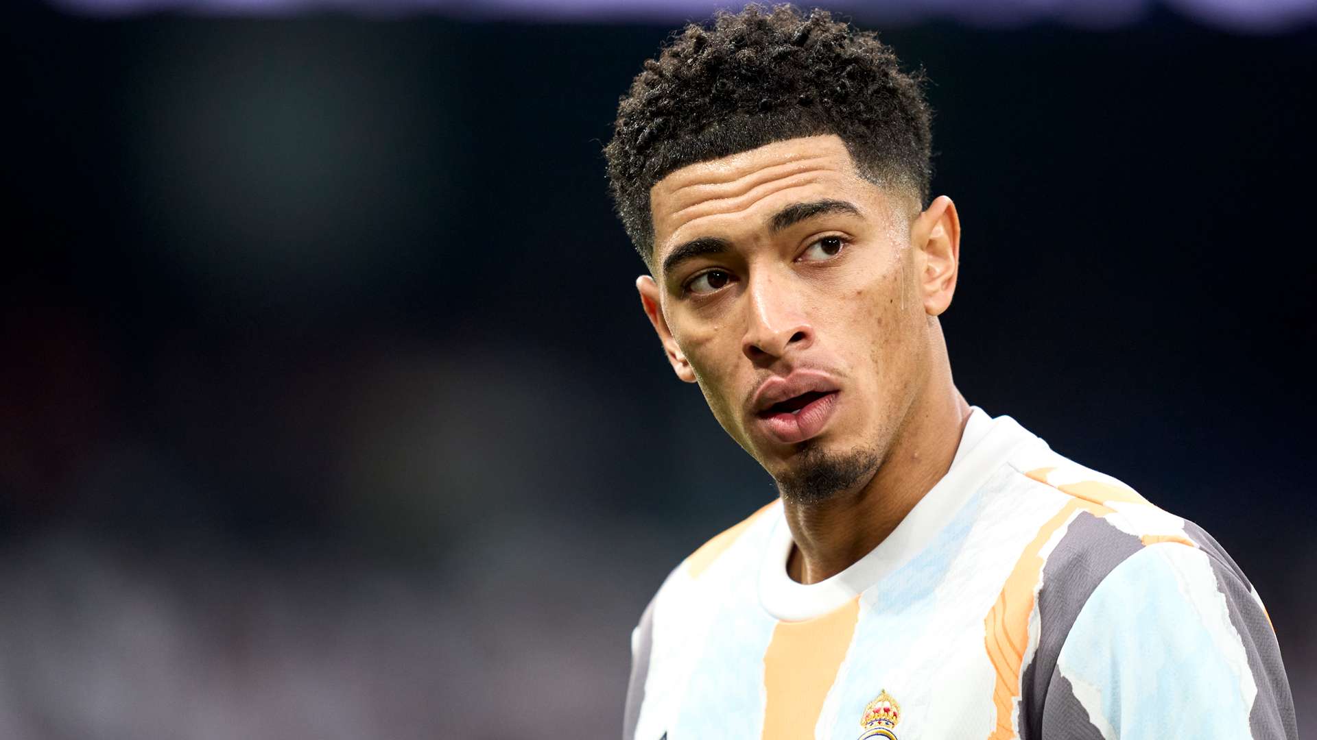 次蓋帽摘得 次蓋帽摘得